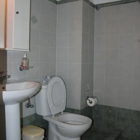 Koulas - Red Lägenhetshotell Agios Prokopios (Naxos)