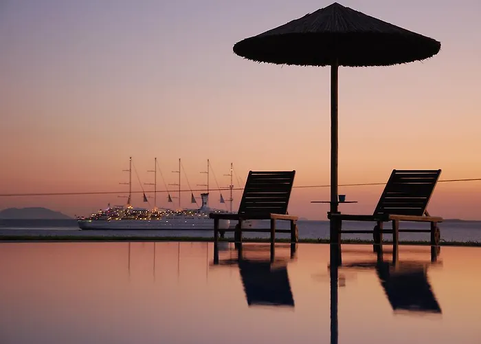 Koulas - Red Aparthotel 3*