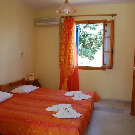 Koulas - Red Aparthotel Agios Prokopios (Naxos)