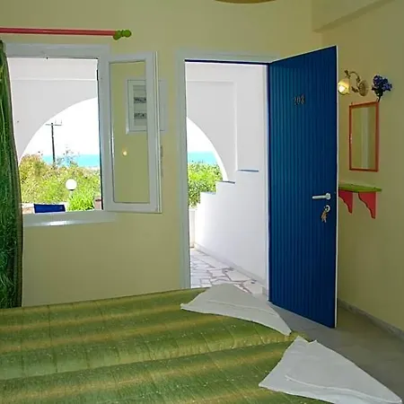 Koulas - Red Apart-hotel Agios Prokopios (Naxos)