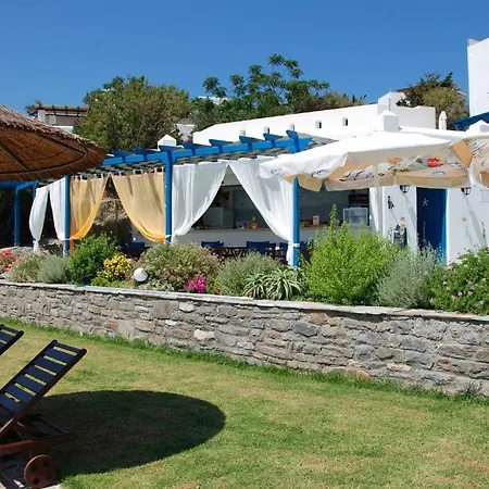 Koulas - Red Aparthotel 2*