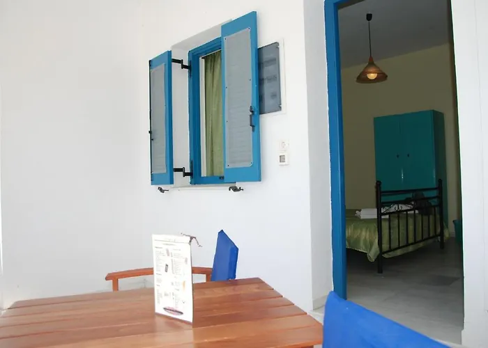 Koulas - Red Apartmanhotel