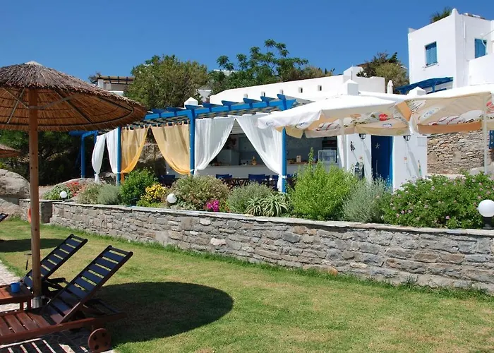 Koulas - Red Apartmanhotel 3*